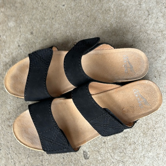 Dansk leather adjustable strap sandals! - Picture 1 of 4